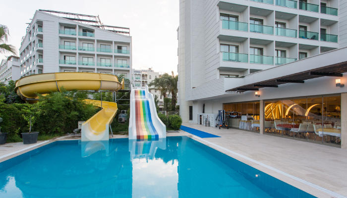 Falcon Hotel - Foto 2