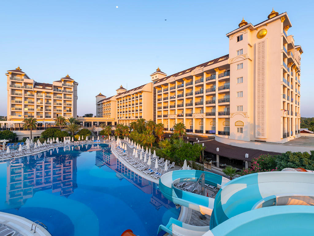 LRS Lake & River Side Hotel & Spa