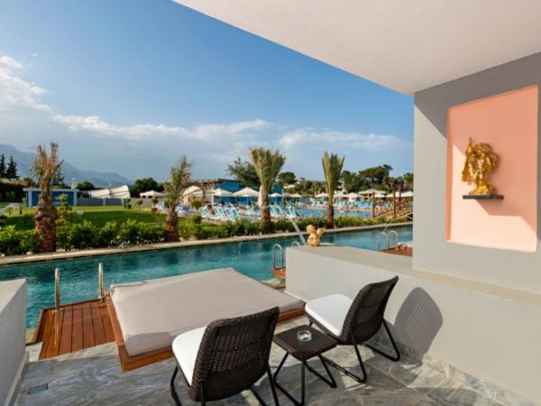 Dosinia Luxury Resort